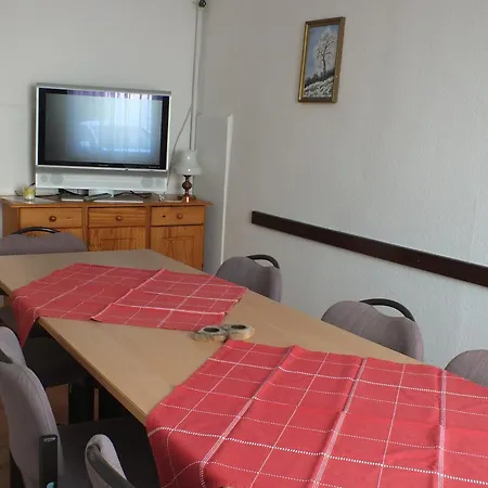 Zwei Bett Zimmer Pruchten Zewnętrze zdjęcie