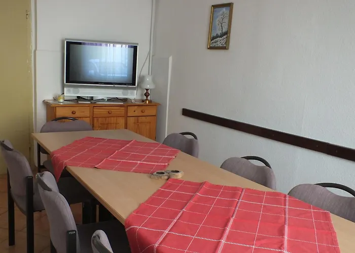 Zwei Bett Zimmer
